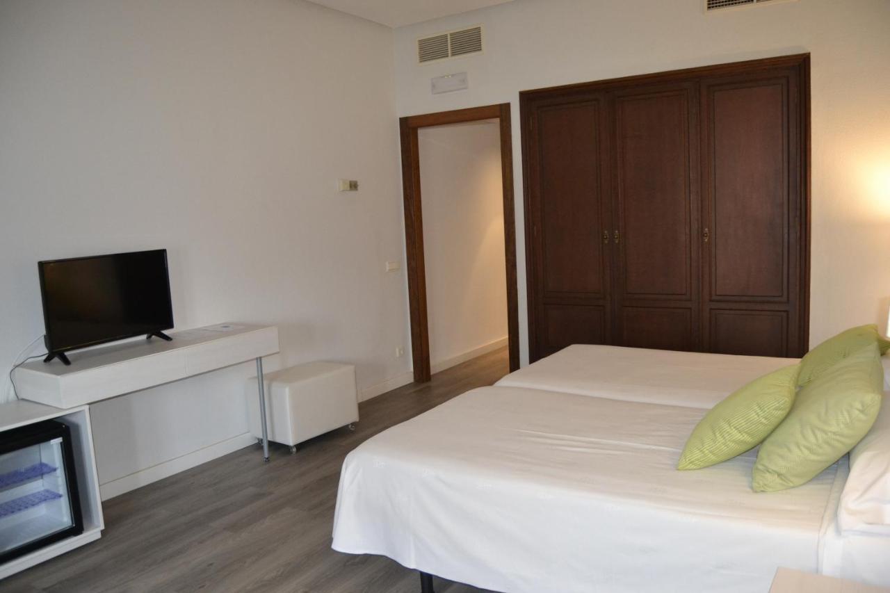 Mir Octavio Hotel Algeciras Ngoại thất bức ảnh