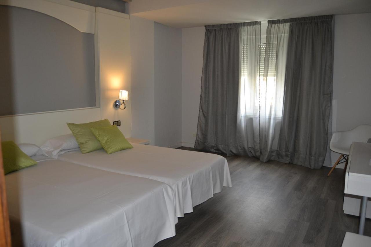 Mir Octavio Hotel Algeciras Ngoại thất bức ảnh